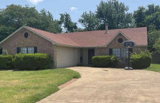 620 Nora Lane - 620 Nora Lane, DeSoto, TX 75115