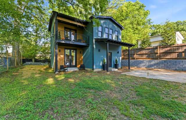 2BR Kirkwood Home - Mins to Downtown ATL, Emory & Decatur Gallery 4