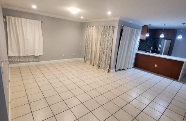 15245 SW 45th Ter - 15245 Southwest 45th Terrace, Kendall West, FL 33185