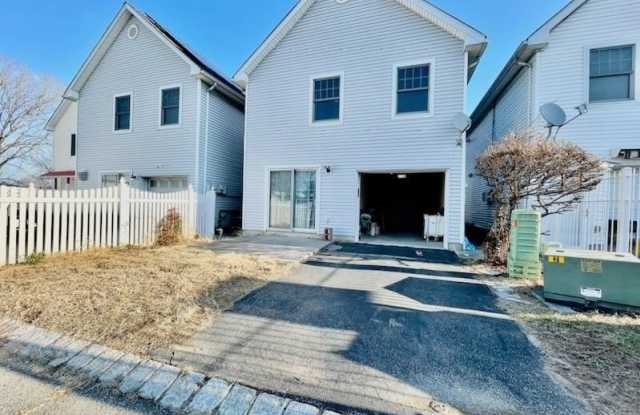 289 SEAVIEW AVE Gallery 2