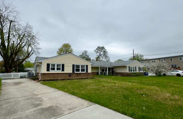 Charming 3-Bedroom Townhome with Spacious Yard in Parkville - 8505 Wendell Avenue, Overlea, MD 21234