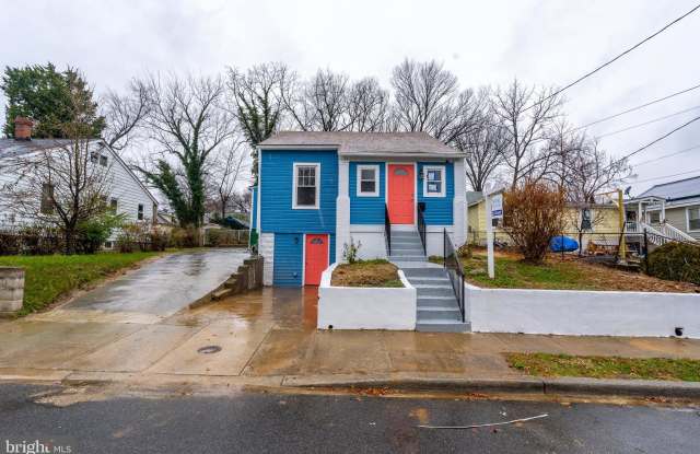 3406 40TH PLACE Gallery 3
