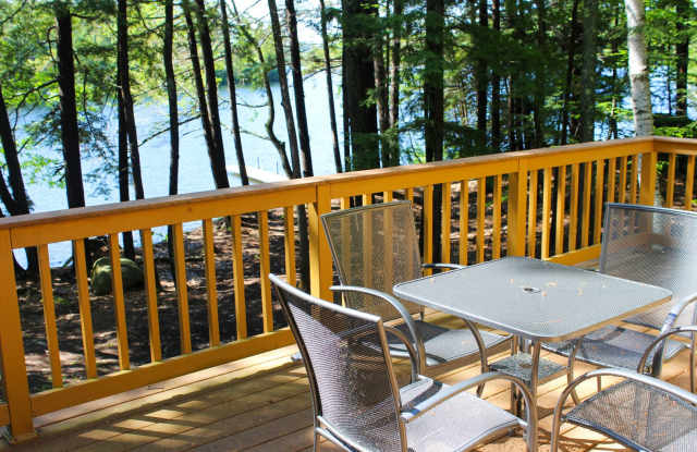 **WINTER - SPRING RENTAL** Waterfront 2 Bedroom Waiting To Be Called Home Away From Home Gallery 4
