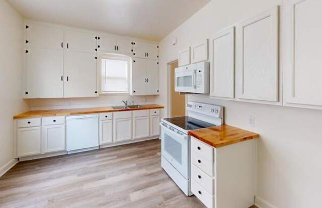514 East Avenue E photos photos