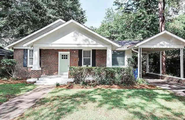 Spacious and homey home in the heart of Rosewood photos photos