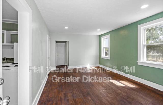 212 1/2 West End Ave Gallery 1