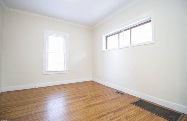 631 Nicholas St Gallery 4