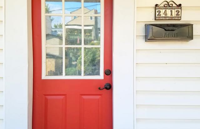 Three Bedroom Home With Central Air - Available December 10th! Gallery 1