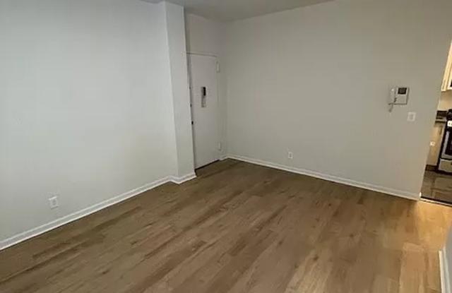 112 West 72nd St. - 112 West 72nd Street, New York City, NY 10023
