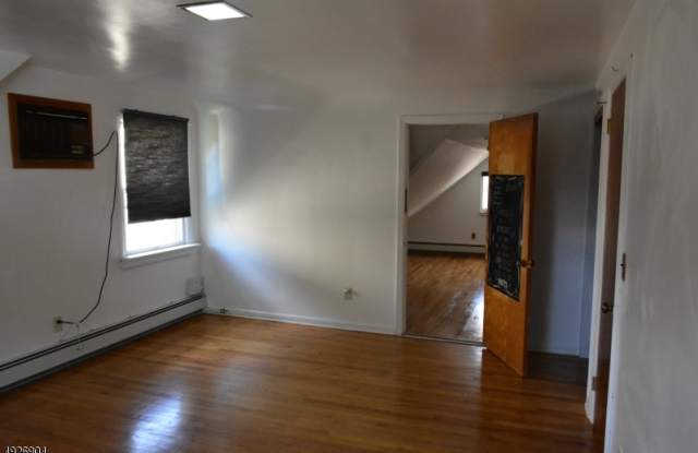 84 ALTHEA ST Gallery 4
