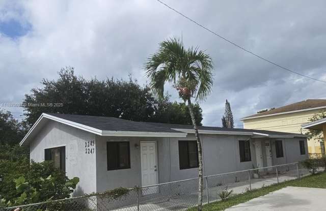 2245 Freedom St photos photos