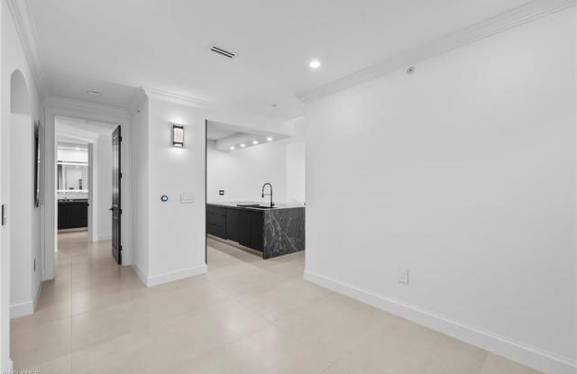 23191 Fashion Dr Gallery 3