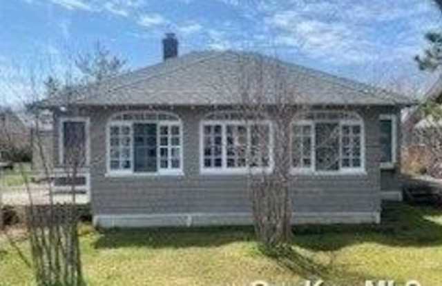 102 Marine Walk photos photos