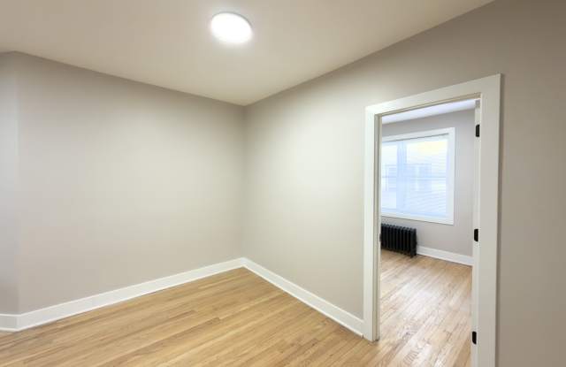 7377 North Damen Ave - I1 photos photos