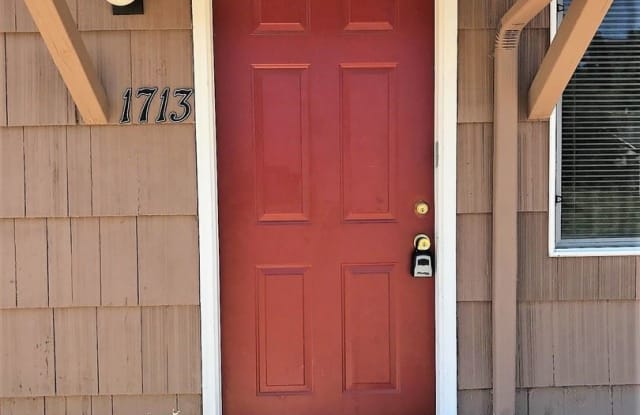 1713 Bloomington Ave - 1713 Bloomington Avenue, Bremerton, WA 98312