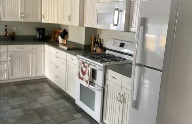 7-9 Beacon Street - 7 Gallery 2
