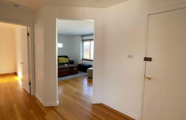 6309 W Touhy Avenue Gallery 4