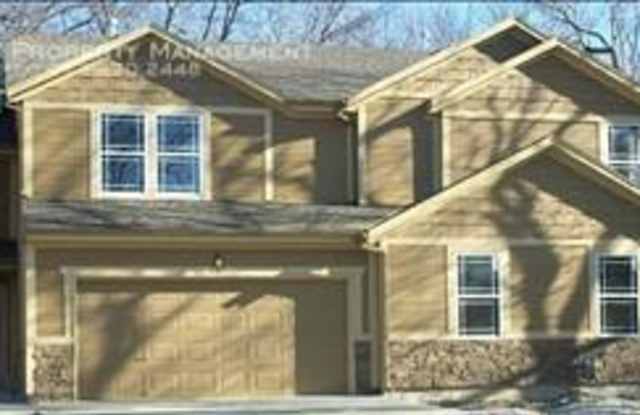 404 S Pine St - 404 South Pine Street, Olathe, KS 66061