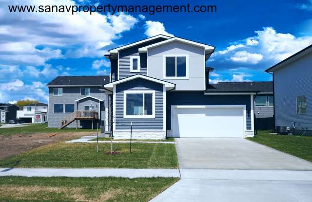 Two story Home available in Prime Norwalk Area! photos photos