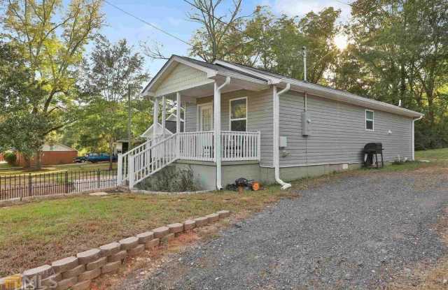 2 Bedroom 1 Bath Home in Downtown Newnan convenient to city parks photos photos