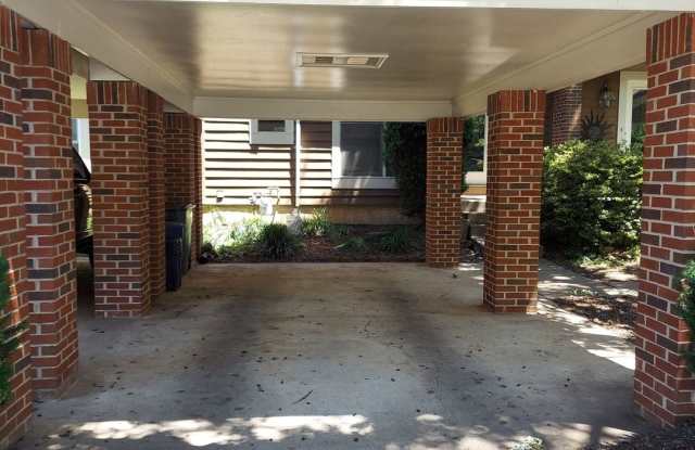 Spacious And Sun-Filled 3 Bedroom 2.5 Bathroom Townhome In Much Sought After Reston Location photos photos