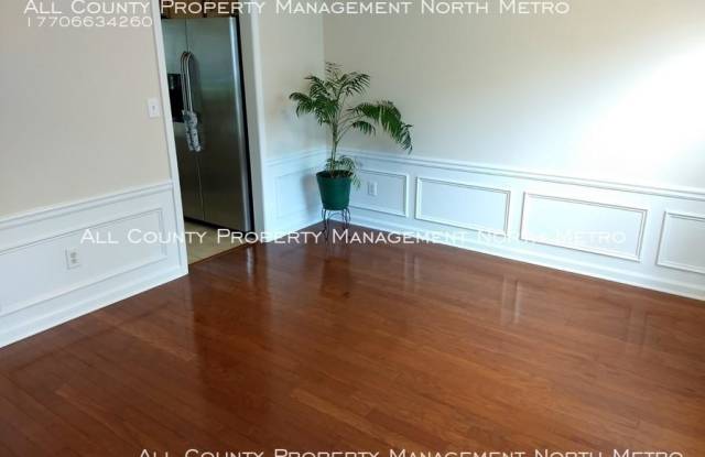 13611 Weycroft Circle Gallery 3