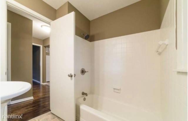 7869 Firwood Way NE Gallery 4
