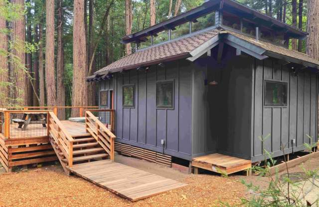 Beautifully Remodeled Sanctuary Nestled On 5 Serene Acres Minutes From The Ocean photos photos