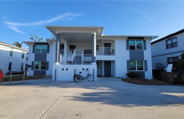 425 SW 47th Terrace unit: 8 photos photos