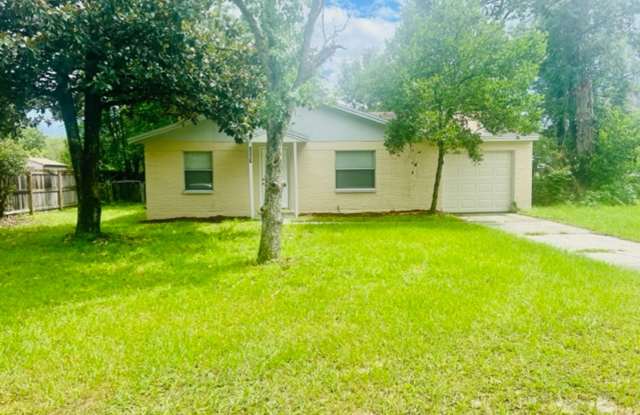 3 BR/2BA | Newly Renovated Single Family Home | 1-Car Covered Parking | Front yard! photos photos
