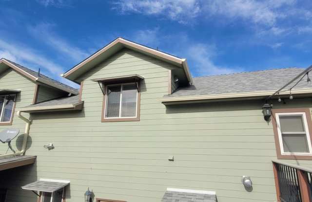 Spacious 3BR Loft apartment in Erie photos photos