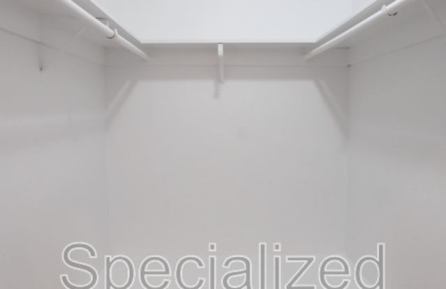 9603 Van Nuys Boulevard Gallery 3