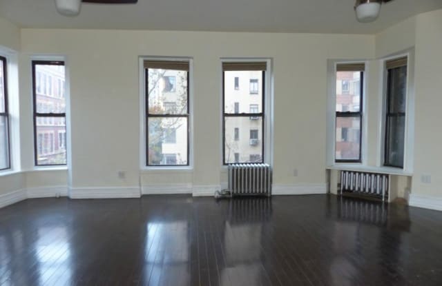 560 West End AVE. photos photos