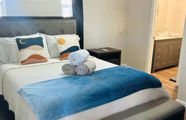 Charming 1BR House in Las Vegas Gallery 4