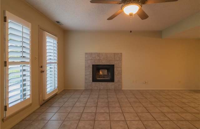 2538 E Sweetbriar Drive Gallery 3