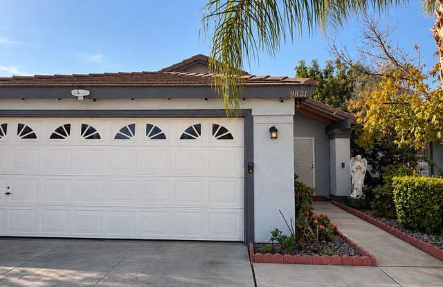 3-Bedroom Home with Pool in Tevis Ranch! Gallery 1