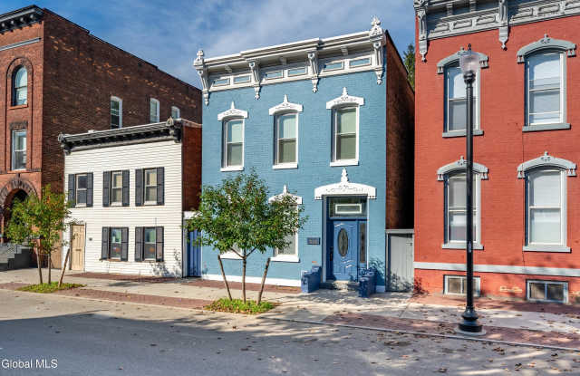 323 2nd Street unit: 1 photos photos