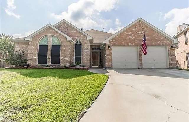 5437 Yellowstone Trail - 5437 Yellowstone Trail, Fort Worth, TX 76137
