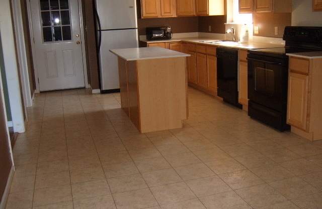 222 North Ridge Gallery 3
