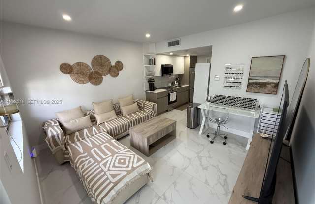 944 Jefferson Ave photos photos