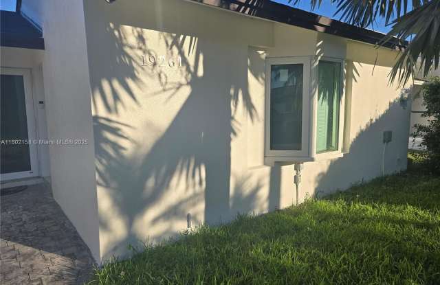 19261 SW 118th Ct photos photos