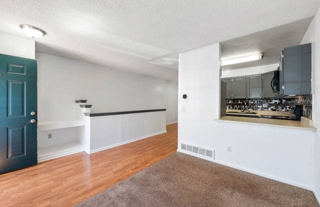 11590 Community Center Dr Gallery 3