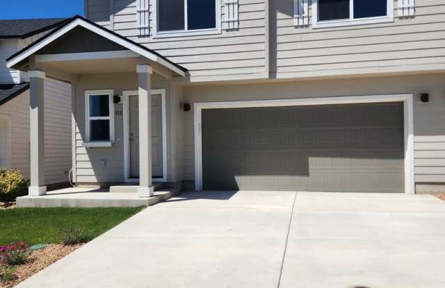 New Construction 3 Bedroom Townhome-Style Duplex – Modern Living in Madras photos photos
