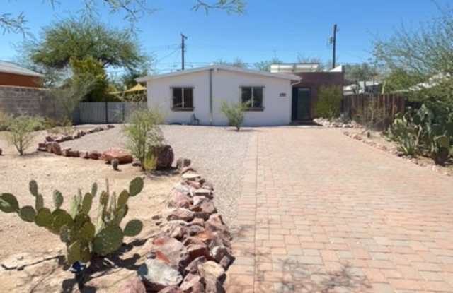 Close to University of Arizona photos photos