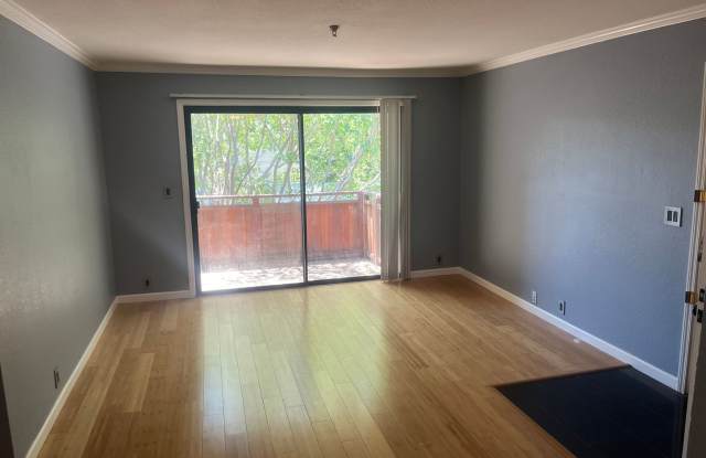 2-Bedroom Condo Near Nut Tree Premium Outlets Gallery 2