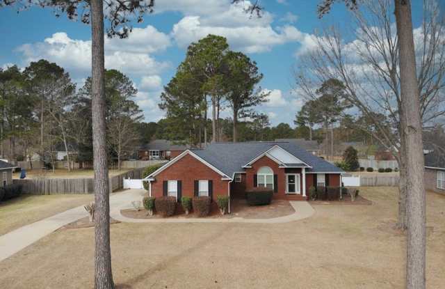 150 Fairethorne Drive Gallery 2