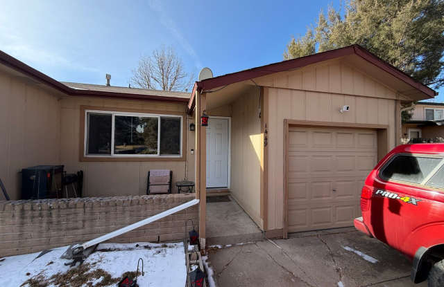 Live across from a HUGE Park! photos photos