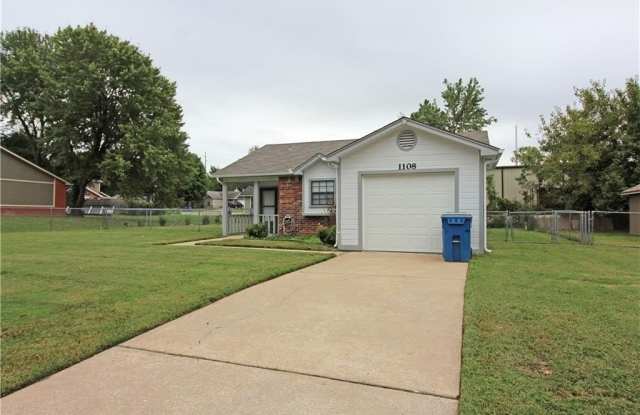 1108 Spriggs  CT - 1108 Spriggs Court, Bentonville, AR 72712