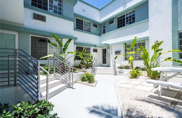2416 Flamingo Dr photos photos