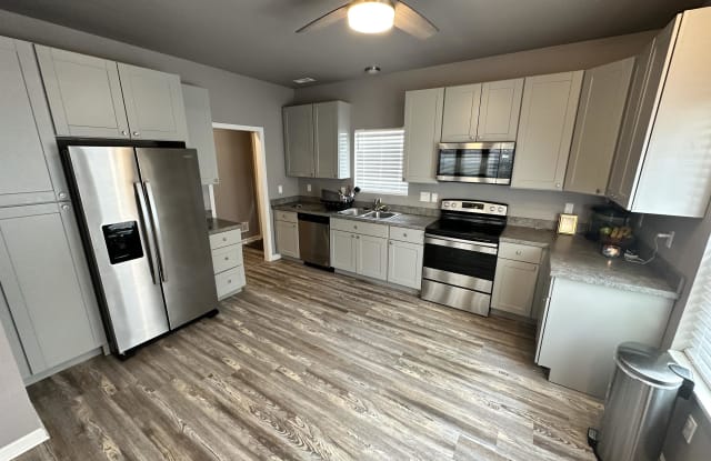 1315 Jerome Avenue - 1315 Jerome Avenue, Janesville, WI 53546